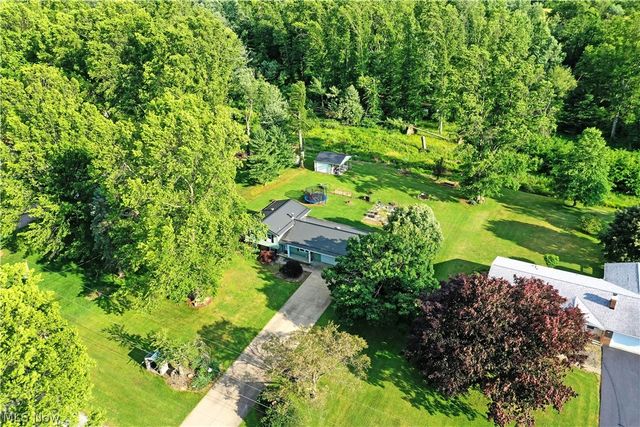 2484 Mahan Denman Road, Cortland, OH 44410
