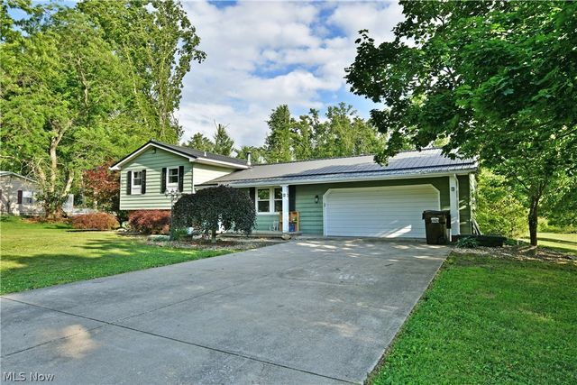 2484 Mahan Denman Road, Cortland, OH 44410