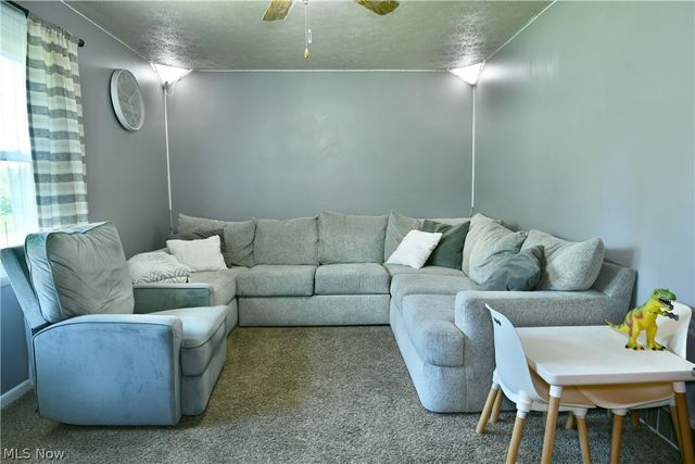 2484 Mahan Denman Road, Cortland, OH 44410