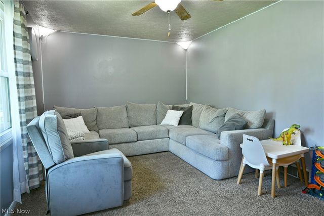 2484 Mahan Denman Road, Cortland, OH 44410