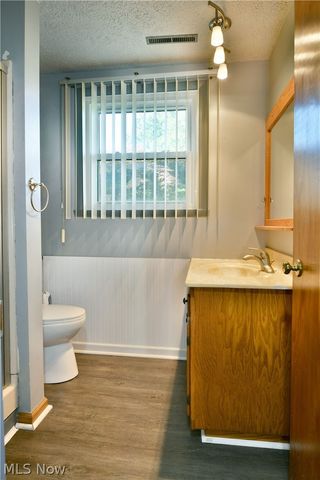 2484 Mahan Denman Road, Cortland, OH 44410