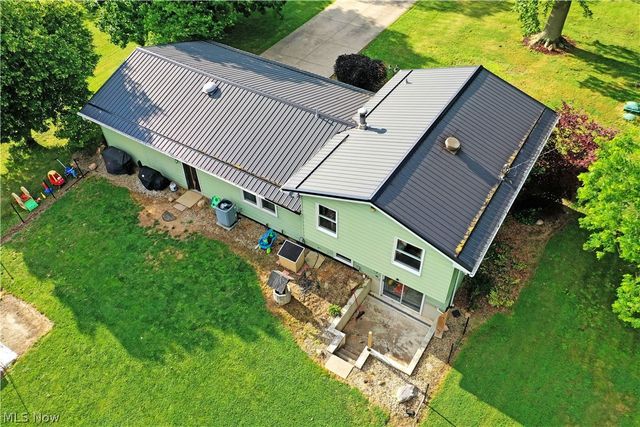 2484 Mahan Denman Road, Cortland, OH 44410