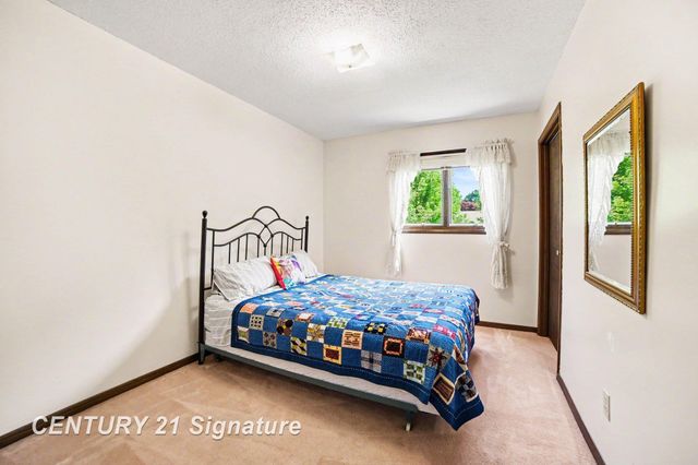 4403 Robinhood Terrace, Midland, MI 48642