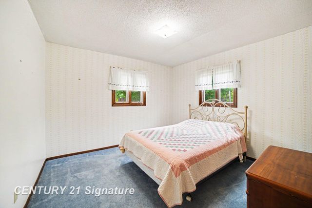 4403 Robinhood Terrace, Midland, MI 48642