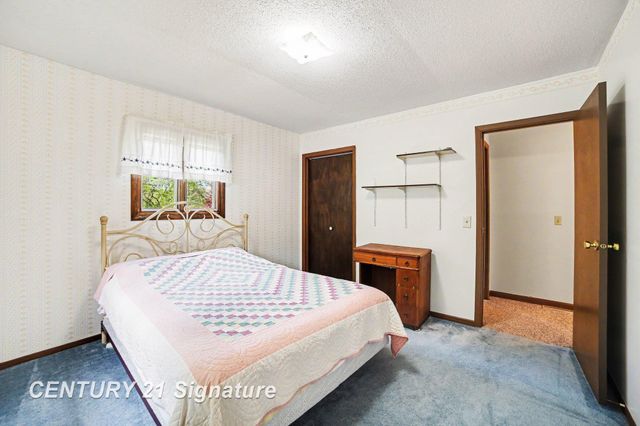 4403 Robinhood Terrace, Midland, MI 48642