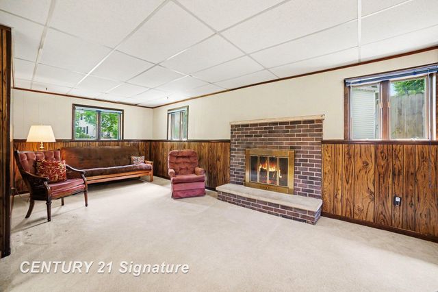 4403 Robinhood Terrace, Midland, MI 48642