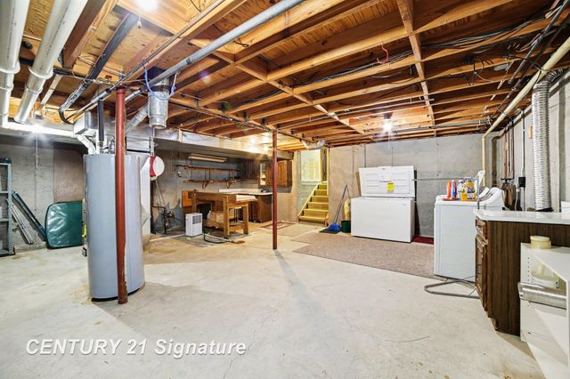 4403 Robinhood Terrace, Midland, MI 48642