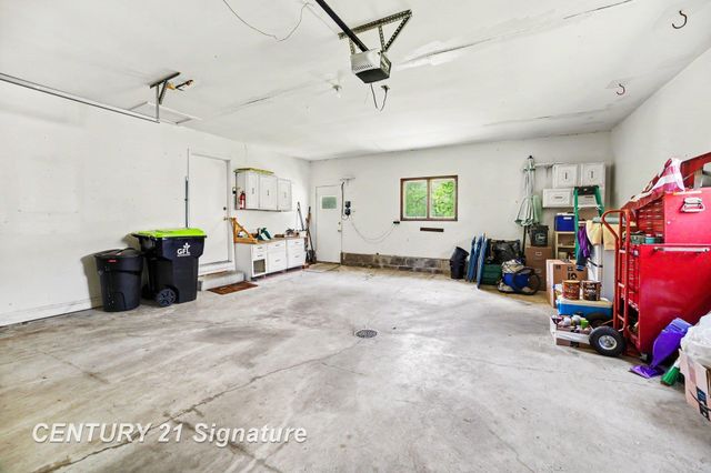 4403 Robinhood Terrace, Midland, MI 48642