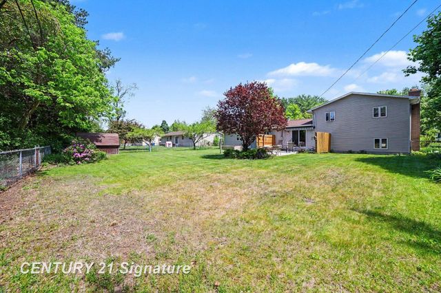 4403 Robinhood Terrace, Midland, MI 48642