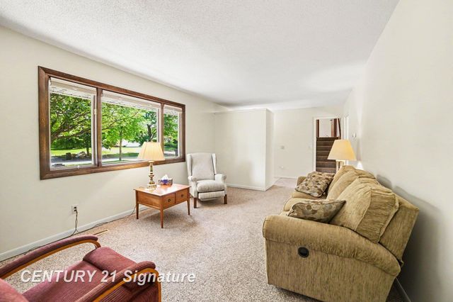 4403 Robinhood Terrace, Midland, MI 48642