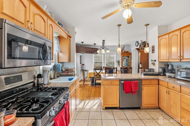 210 2nd Street, Dunellen, NJ 08812