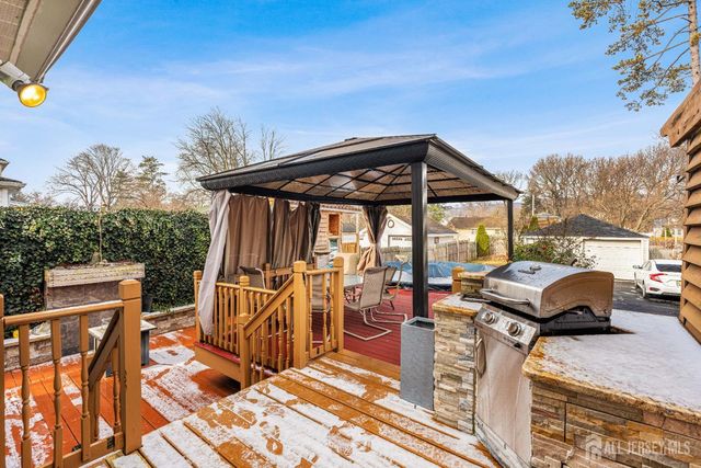 210 2nd Street, Dunellen, NJ 08812