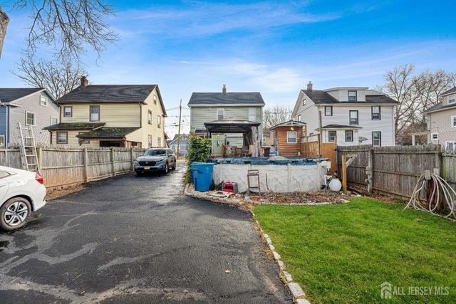 210 2nd Street, Dunellen, NJ 08812