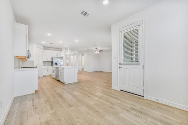 4116 Silver Falls Lane, League City, TX 77573