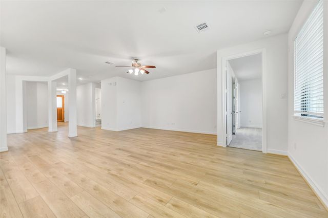 4116 Silver Falls Lane, League City, TX 77573