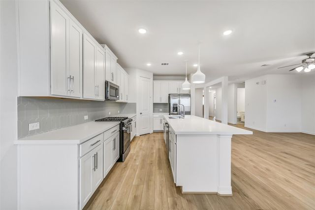 4116 Silver Falls Lane, League City, TX 77573