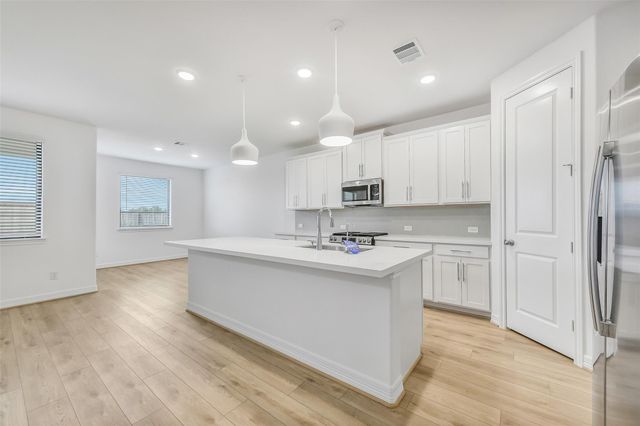 4116 Silver Falls Lane, League City, TX 77573