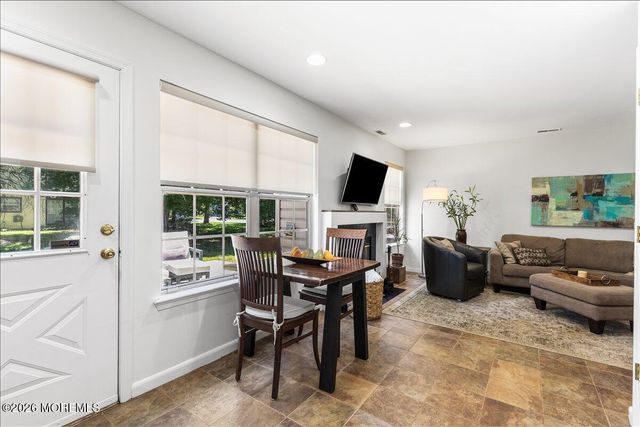 427 Dorchester Way, Manalapan, NJ 07726