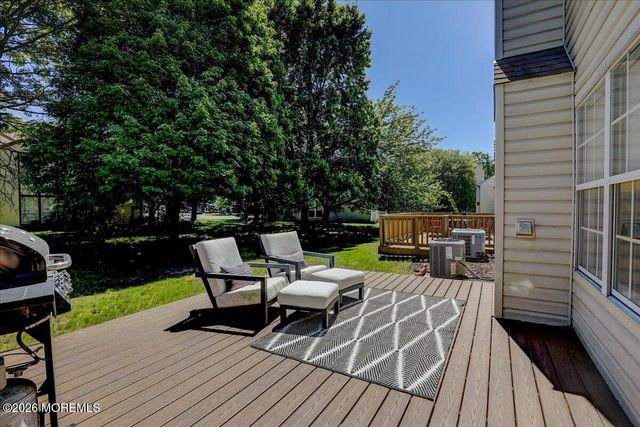 427 Dorchester Way, Manalapan, NJ 07726
