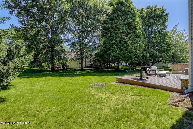 427 Dorchester Way, Manalapan, NJ 07726