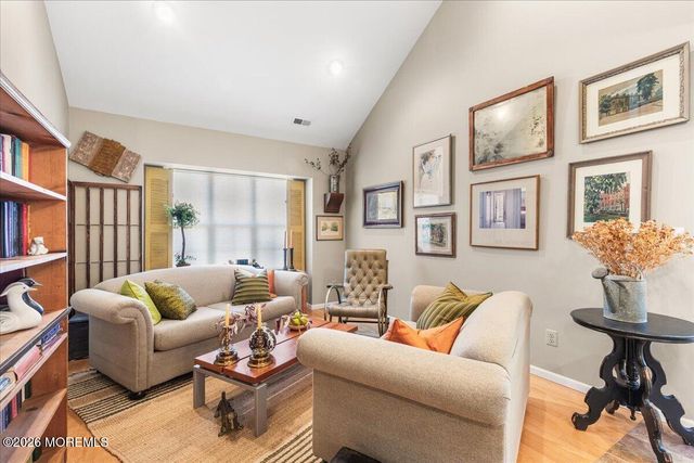 427 Dorchester Way, Manalapan, NJ 07726