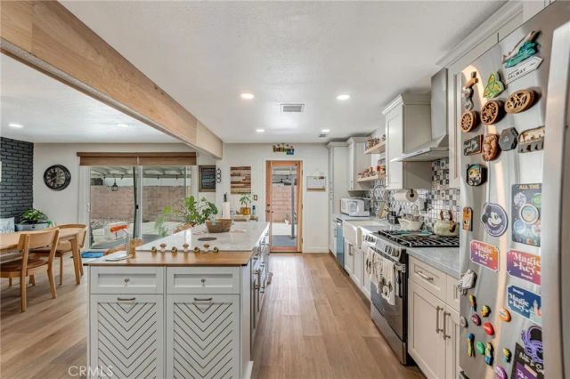 590 E Van Koevering, Rialto, CA 92376