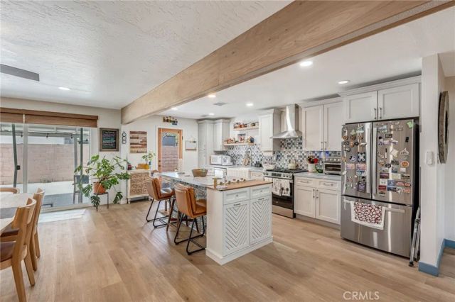 590 E Van Koevering, Rialto, CA 92376