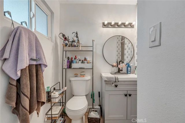 590 E Van Koevering, Rialto, CA 92376