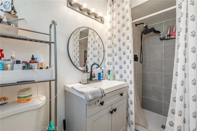 590 E Van Koevering, Rialto, CA 92376