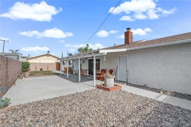 590 E Van Koevering, Rialto, CA 92376