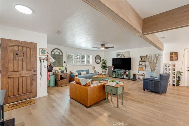 590 E Van Koevering, Rialto, CA 92376