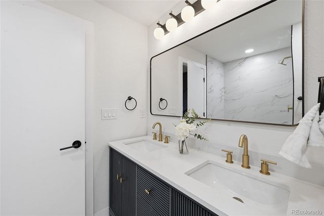 6707 S Birch Way, Centennial, CO 80122