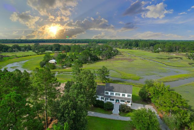 4760 Walking Horse Road, Meggett, SC 29449