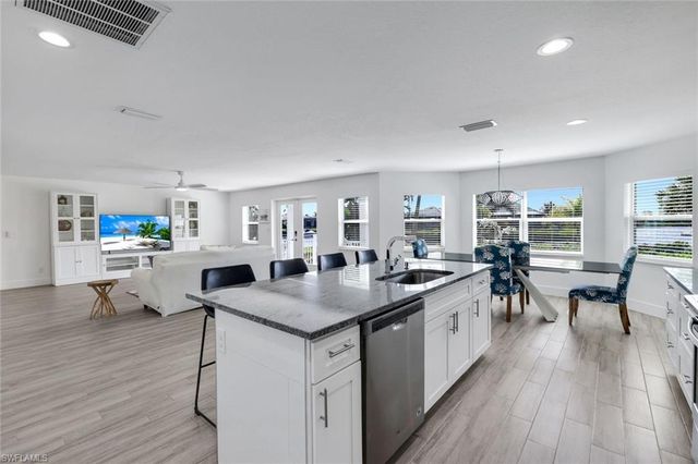 6053 Montego Bay LOOP, Fort Myers, FL 33908