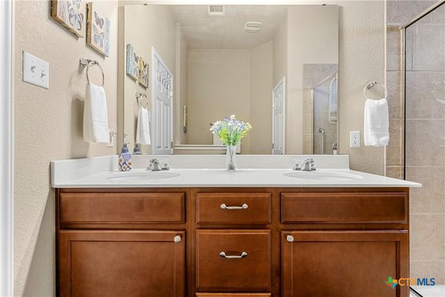 1212 Wethersfield Lane, Temple, TX 76504