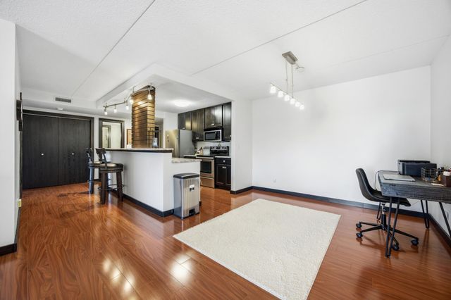 1110 3rd Avenue N 401W, Fargo, ND 58102