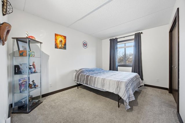 1110 3rd Avenue N 401W, Fargo, ND 58102