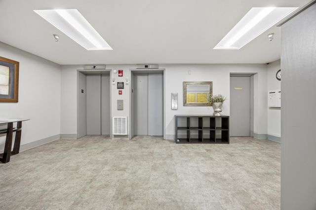 1110 3rd Avenue N 401W, Fargo, ND 58102