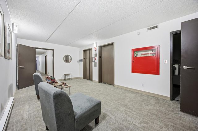 1110 3rd Avenue N 401W, Fargo, ND 58102