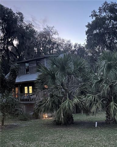 1809 Hird Island Drive, Darien, GA 31305