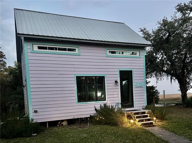 1809 Hird Island Drive, Darien, GA 31305
