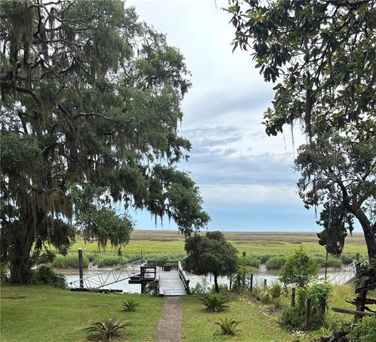 1809 Hird Island Drive, Darien, GA 31305