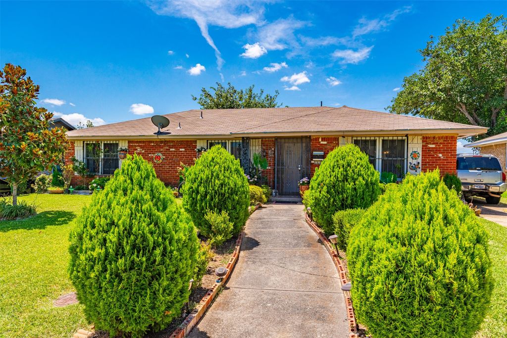 1910 Dolores Way, Dallas, TX 75232