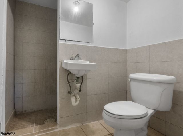 334 Brook Ave, Passaic City, NJ 07055