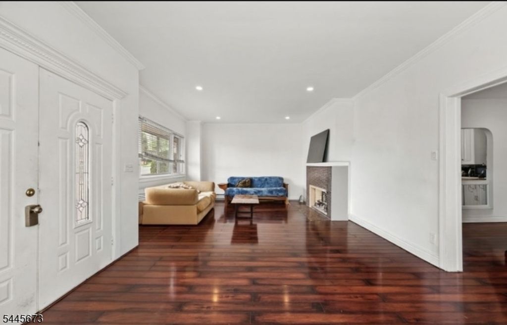 334 Brook Ave, Passaic City, NJ 07055
