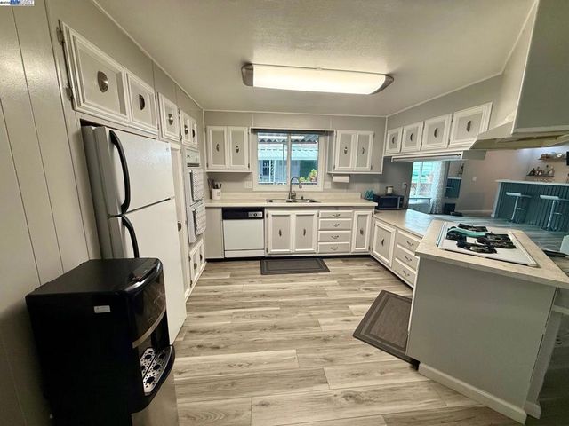 6130 Monterey Rd, San Jose, CA 95138