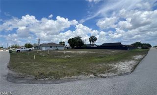19 NE 9th PL, Cape Coral, FL 33909