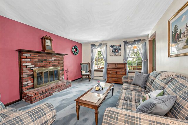 167 Trout Brook Rd, Dracut, MA 01826