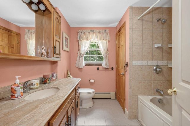 167 Trout Brook Rd, Dracut, MA 01826