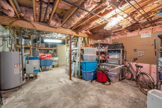 167 Trout Brook Rd, Dracut, MA 01826